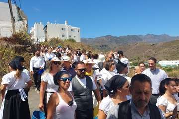 Unas 1.200 personas dan vida a una nueva edición de la Traída del Agua (Foto Francisco Javier Santana y TA)